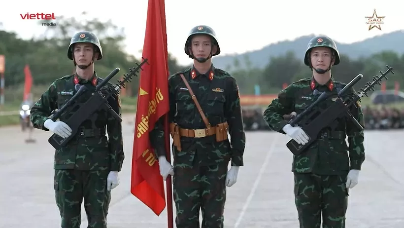 Thượng úy Lê Hoàng Hiệp, diễn viên Bình An, Huỳnh Anh tham gia 'Sao nhập ngũ 2025' Thượng úy Lê Hoàng Hiệp, diễn viên Bình An, Huỳnh Anh tham gia 'Sao nhập ngũ 2025'