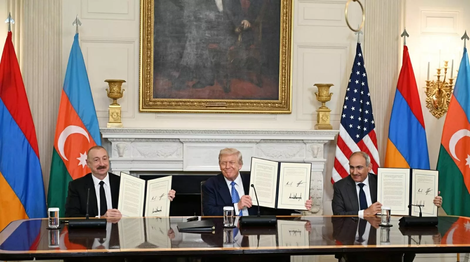 Trung Á và Nam Kavkaz: Sóng từ đáy sông