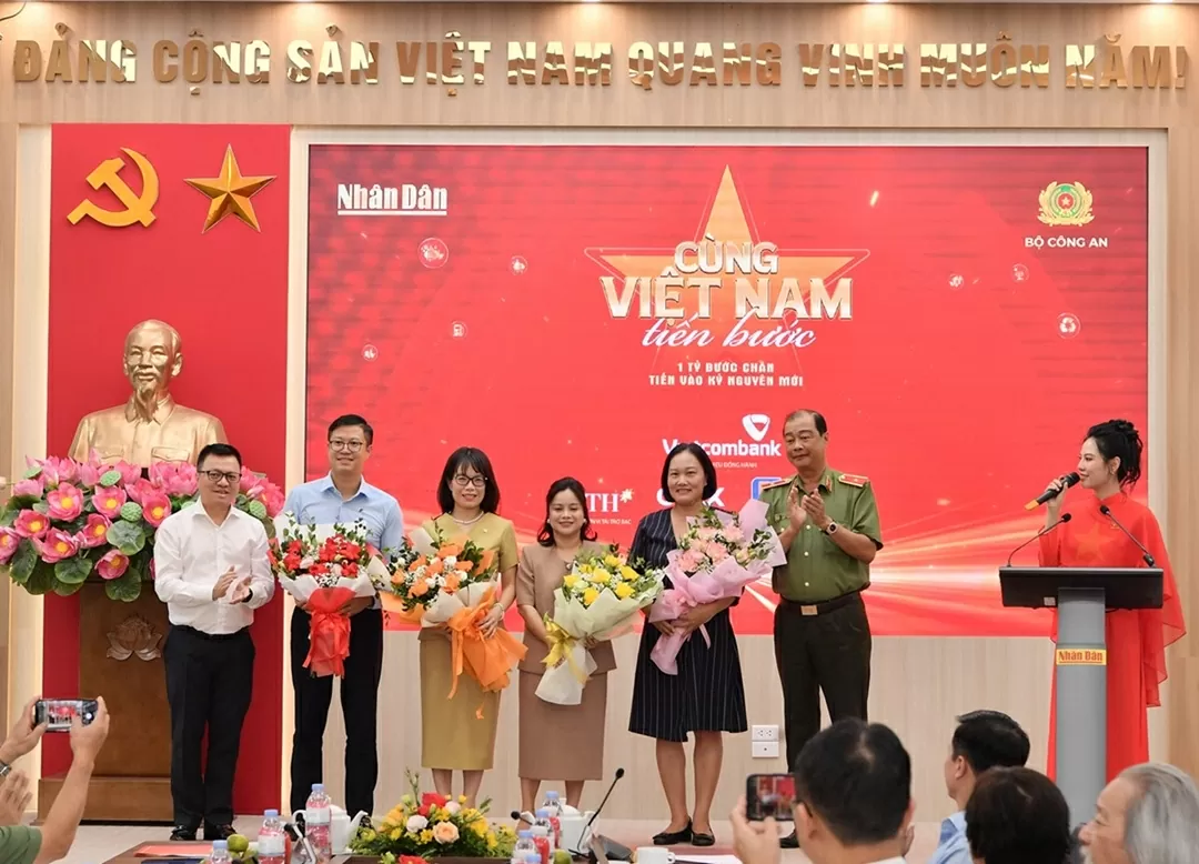 Cùng Việt Nam tiến bước Vietcombank lan tỏa thông điệp 1 tỷ bước xanh