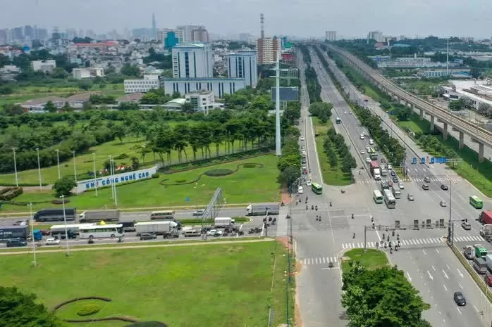 TP. Hồ Chí Minh đang hoàn thiện đề án chuyển đổi 5 khu gồm Tân Thuận, Hiệp Phước, Tân Bình, Cát Lái và Bình Chiểu theo hướng công nghệ cao, xanh và tuần hoàn. (Ảnh: Hoàng Triều)