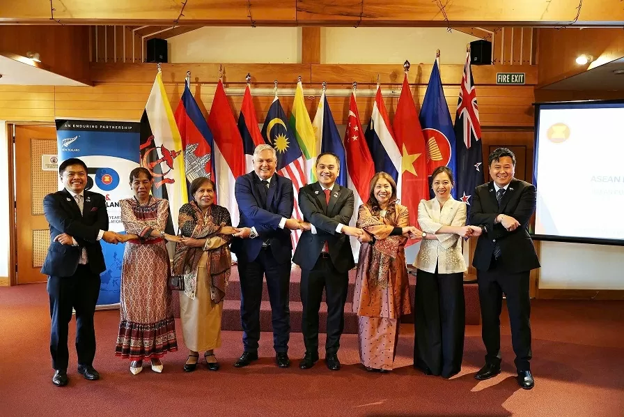 Tinh thần đoàn kết, hữu nghị, đối thoại và hợp tác toát lên tại Lễ kỷ niệm 58 năm Ngày thành lập ASEAN tại New Zealand Tinh thần đoàn kết, hữu nghị, đối thoại và hợp tác toát lên tại Lễ kỷ niệm 58 năm Ngày thành lập ASEAN tại New Zealand