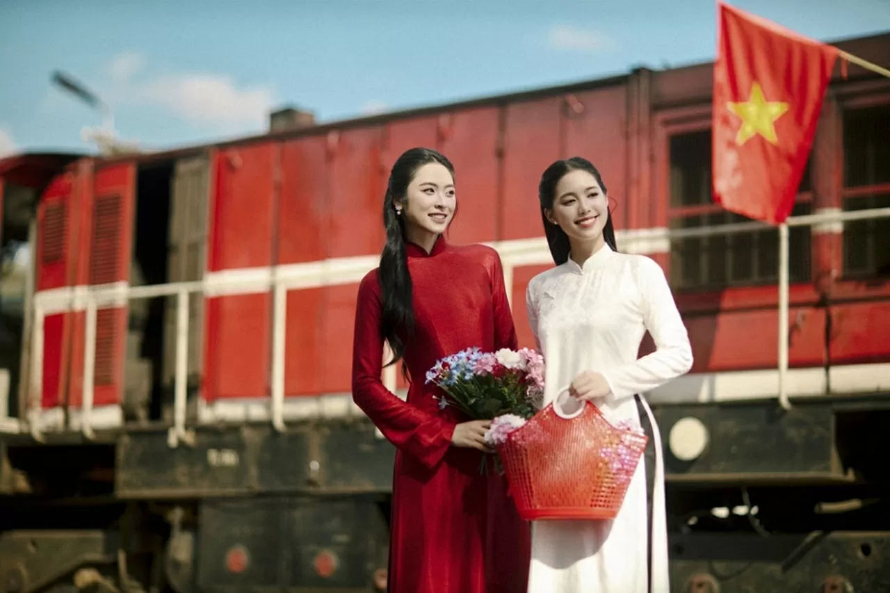 Top 3 Hoa hậu Việt Nam 2024 tham gia dự án áo dài, thể hiện tình cảm quân dân bền chặt Top 3 Hoa hậu Việt Nam 2024 tham gia dự án áo dài, thể hiện tình cảm quân dân bền chặt