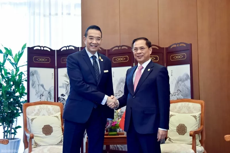 Phó Thủ tướng, Bộ trưởng Ngoại giao Bùi Thanh Sơn gặp Bộ trưởng Ngoại giao Thái Lan.