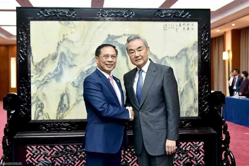 Phó Thủ tướng, Bộ trưởng Ngoại giao Bùi Thanh Sơn gặp Bộ trưởng Ngoại giao Trung Quốc Vương Nghị