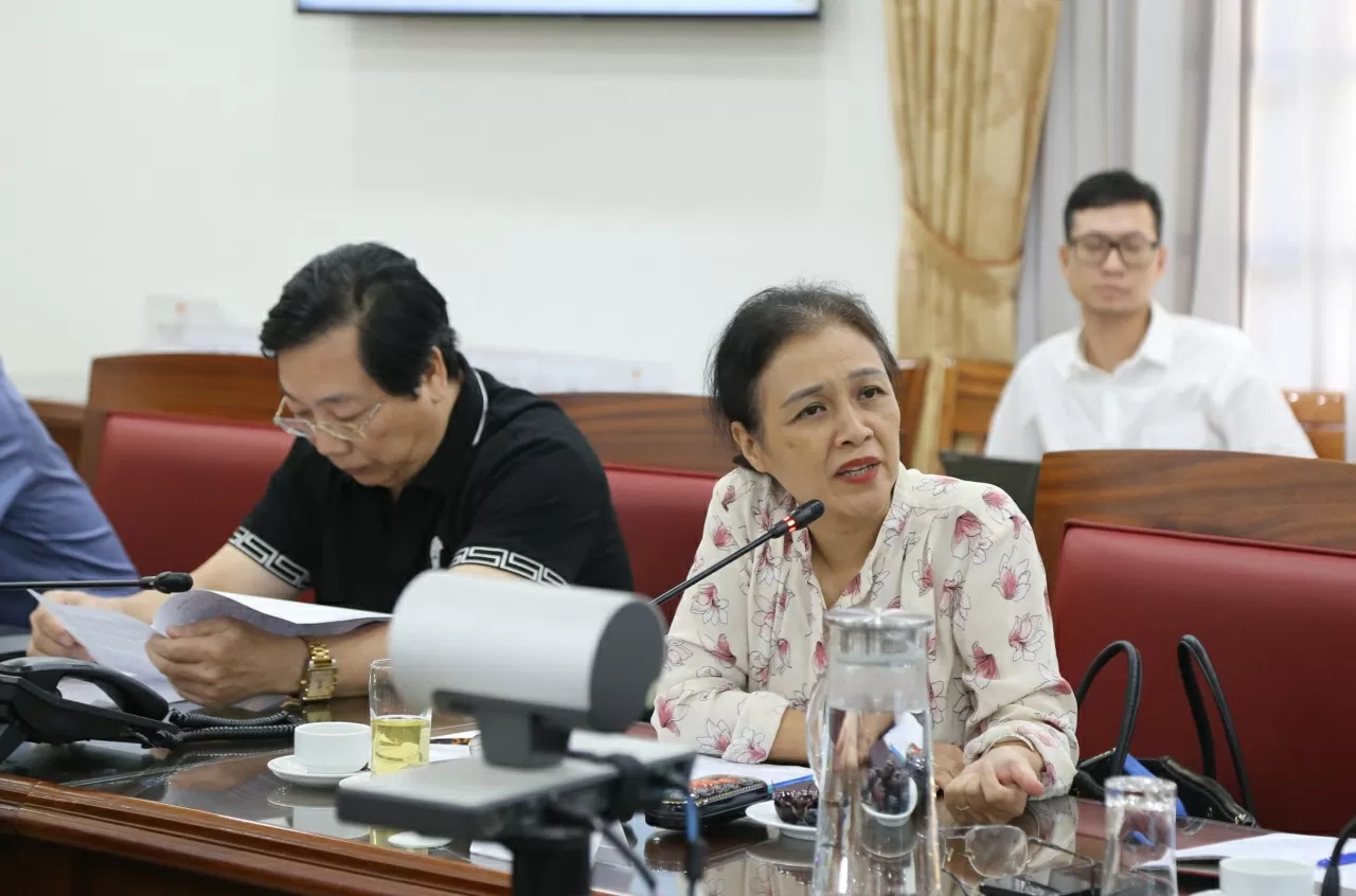 Đại sứ Nguyễn Phương Nga đóng góp ý kiến tại Hội thảo. (Ảnh: Thành Long)