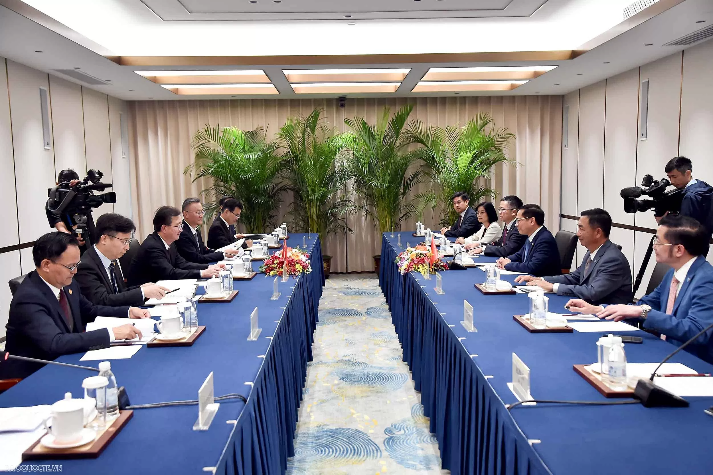 Phó Thủ tướng, Bộ trưởng Ngoại giao Bùi Thanh Sơn tiếp Bí thư Tỉnh ủy Vân Nam, Trung Quốc