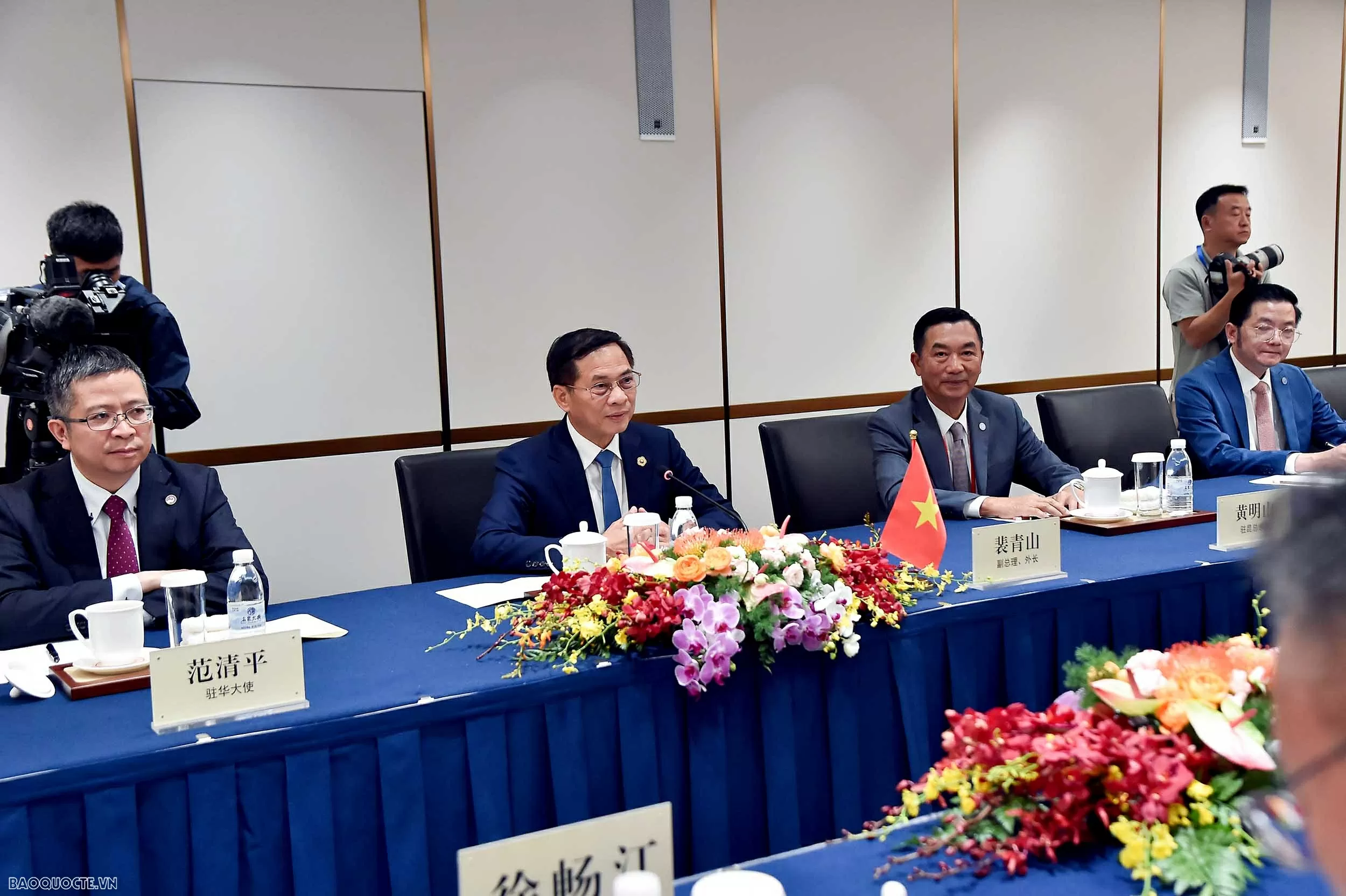 Phó Thủ tướng, Bộ trưởng Ngoại giao Bùi Thanh Sơn tiếp Bí thư Tỉnh ủy Vân Nam, Trung Quốc