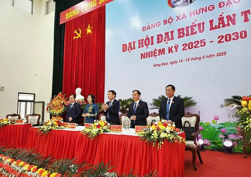 Đoàn Chủ tịch Đại hội. Đoàn Chủ tịch Đại hội.