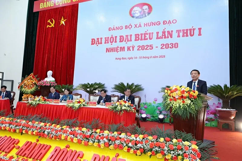 Đồng chí Nguyễn Đức Phương - Bí thư Đảng ủy xã Hưng Đạo trình bày báo cáo tại Đại hội. Đồng chí Nguyễn Đức Phương - Bí thư Đảng ủy xã Hưng Đạo trình bày báo cáo tại Đại hội.