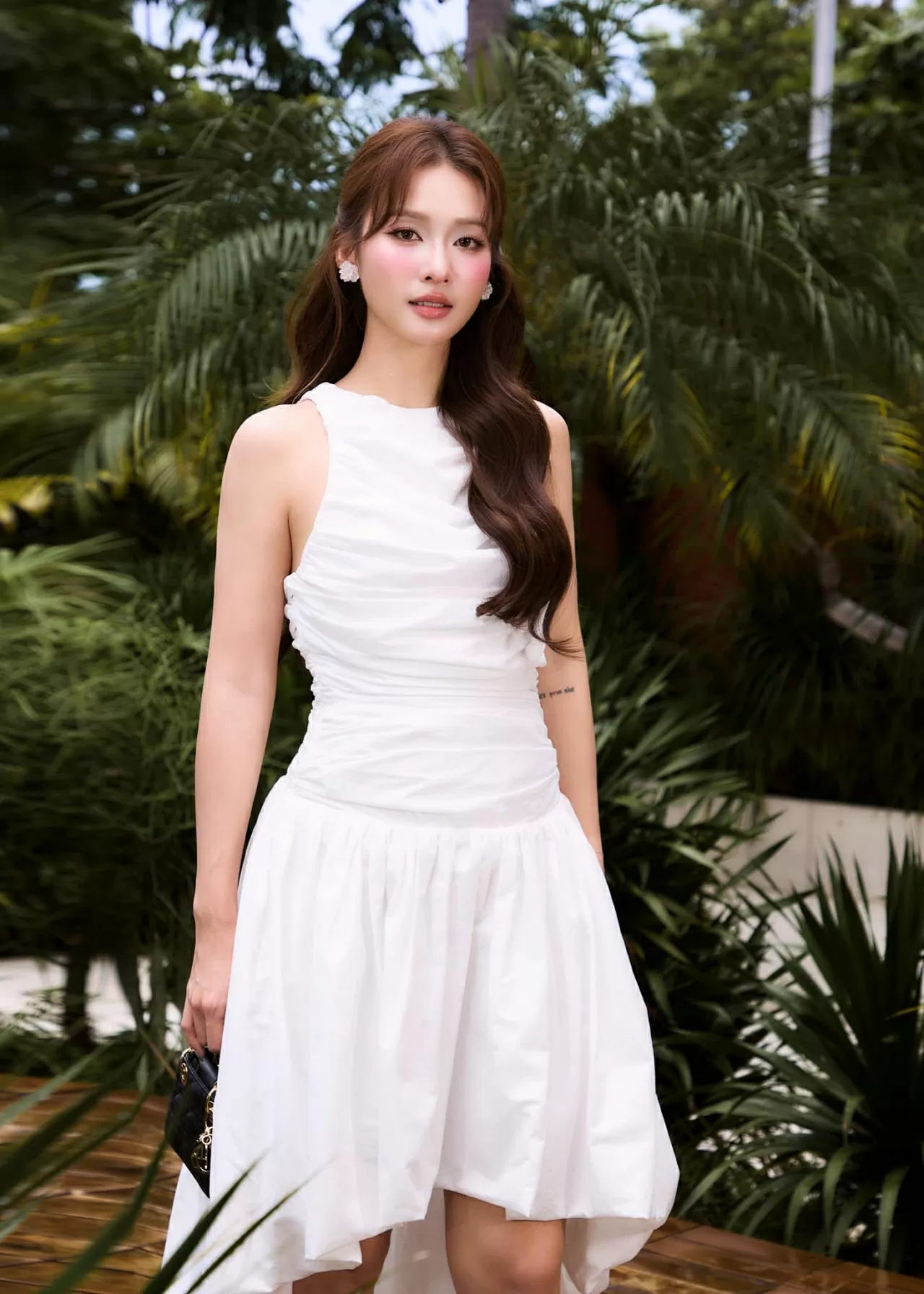 Diễn viên Khả Ngân đăng ảnh cực ngầu Diễn viên Khả Ngân đăng ảnh cực ngầu