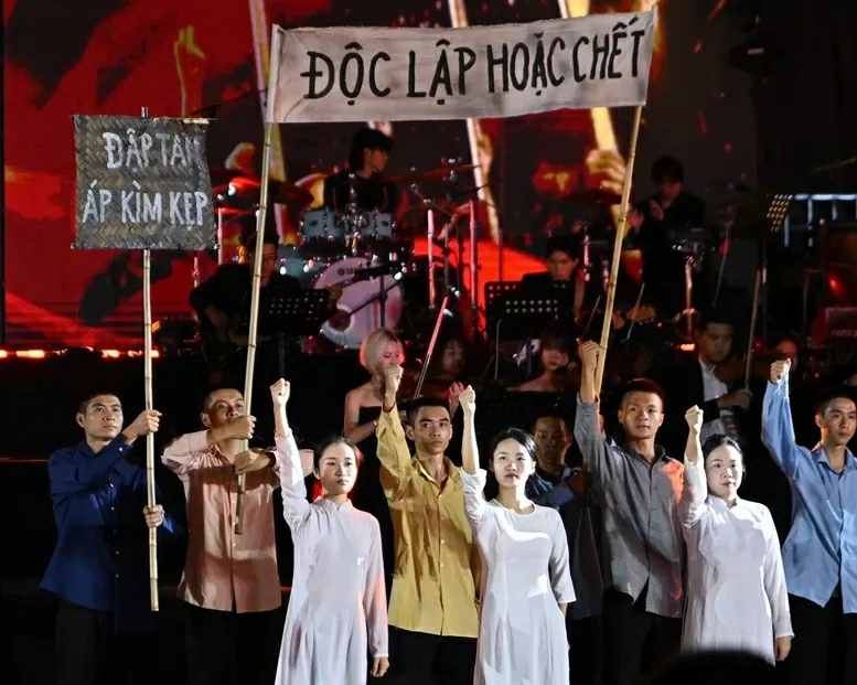 Hà Nội - Từ mùa Thu lịch sử năm 1945 Hà Nội - Từ mùa Thu lịch sử năm 1945