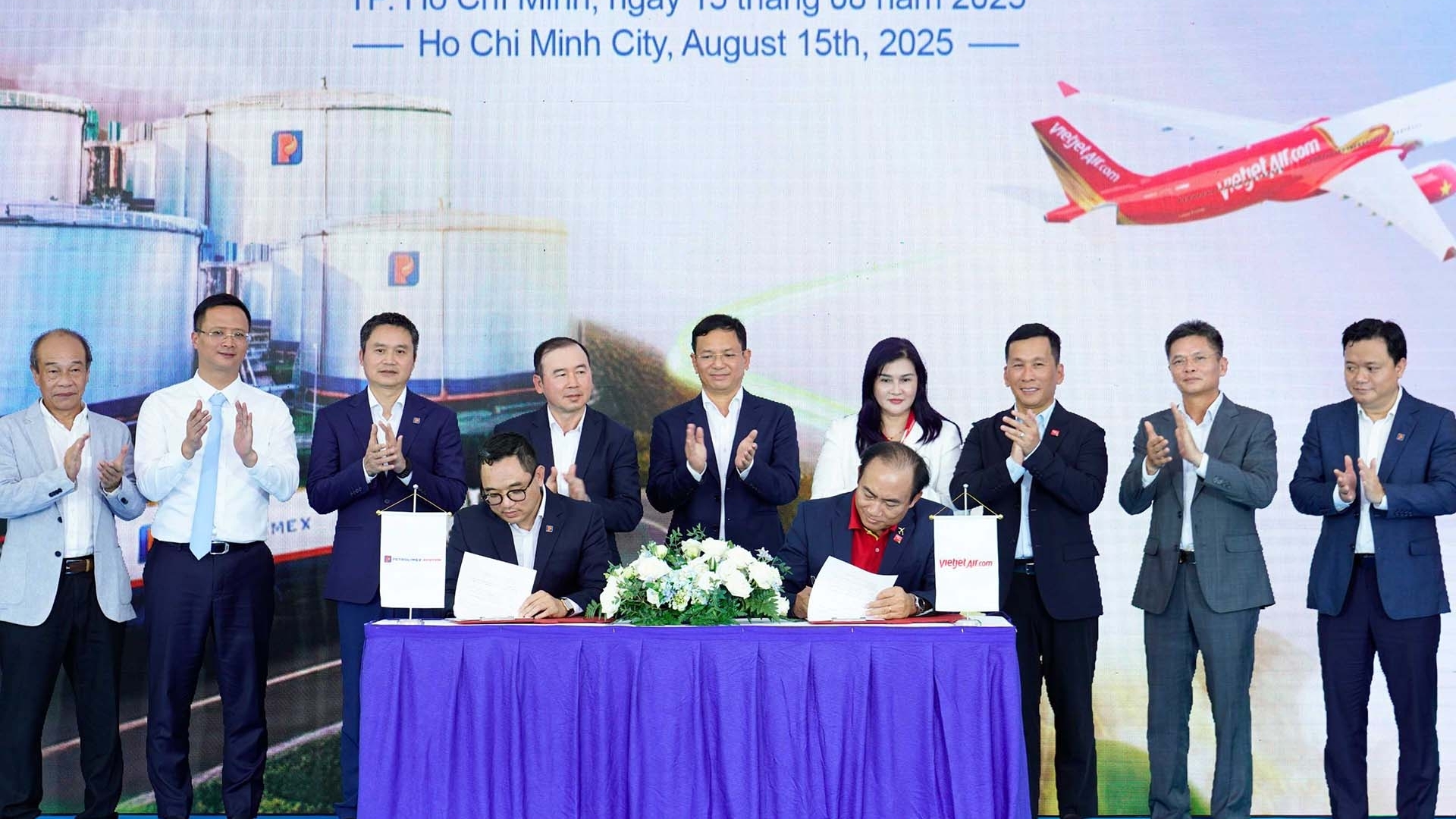 Vietjet hợp tác cùng Petrolimex sử dụng nhiên liệu SAF