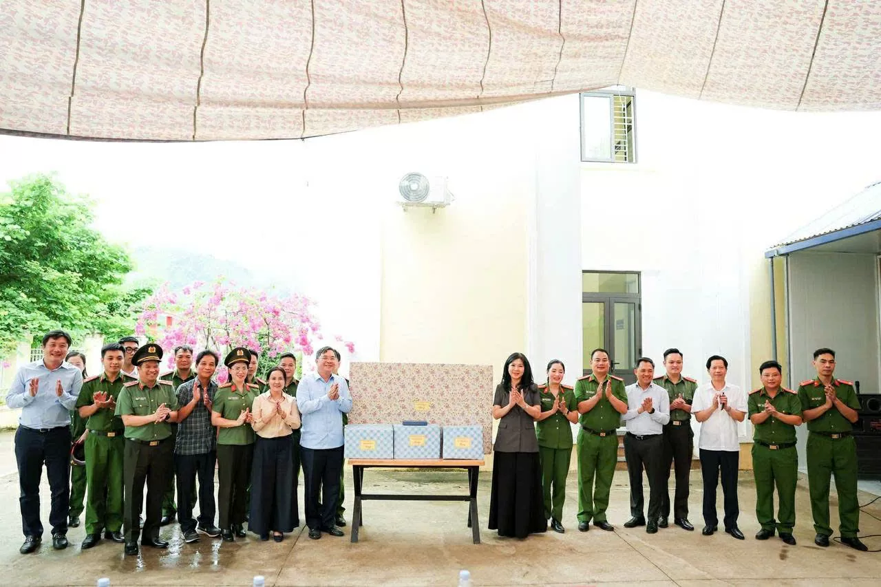 Phu nhân Ngô Phương Ly thăm hỏi, tri ân các gia đình liệt sĩ, thương binh: Những khoảnh khắc thấm đẫm nghĩa tình và lòng biết ơn