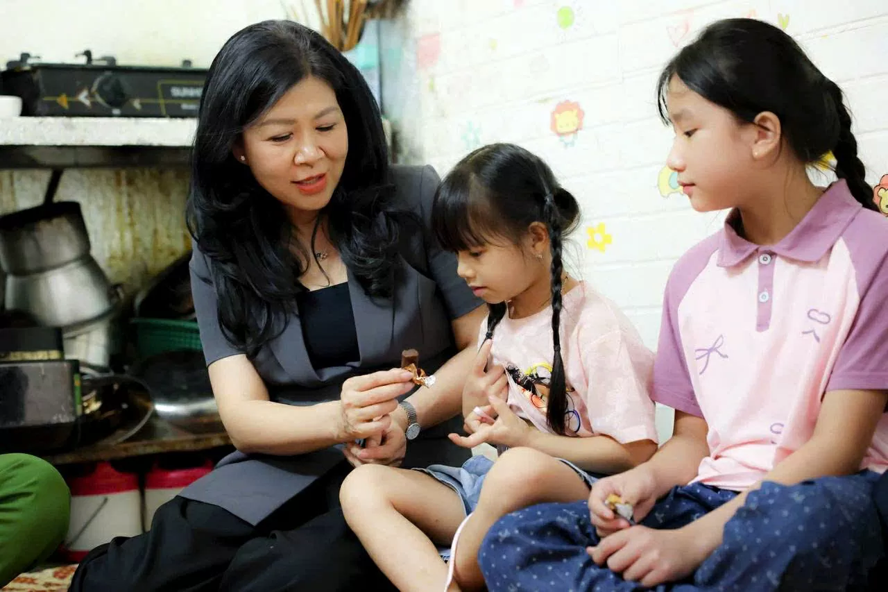 Phu nhân Ngô Phương Ly thăm hỏi, tri ân các gia đình liệt sĩ, thương binh: Những khoảnh khắc thấm đẫm nghĩa tình và lòng biết ơn Phu nhân Ngô Phương Ly thăm hỏi, tri ân các gia đình liệt sĩ, thương binh: Những khoảnh khắc thấm đẫm nghĩa tình và lòng biết ơn