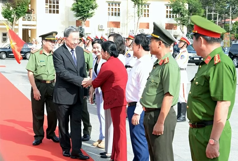 80 năm - Vinh quang Công an nhân dân Việt Nam