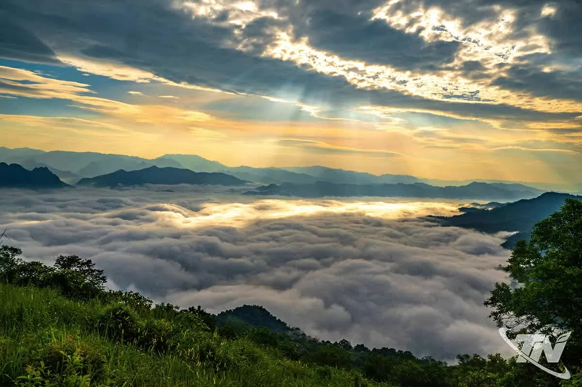 Săn mây ở đỉnh Đồn Đèn Săn mây ở đỉnh Đồn Đèn