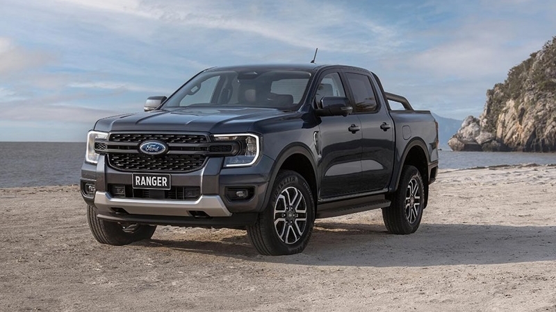 Top 10 xe ô tô động cơ đốt trong bán chạy nhất tháng 7/2025: Ford Ranger bức tốc mạnh mẽ