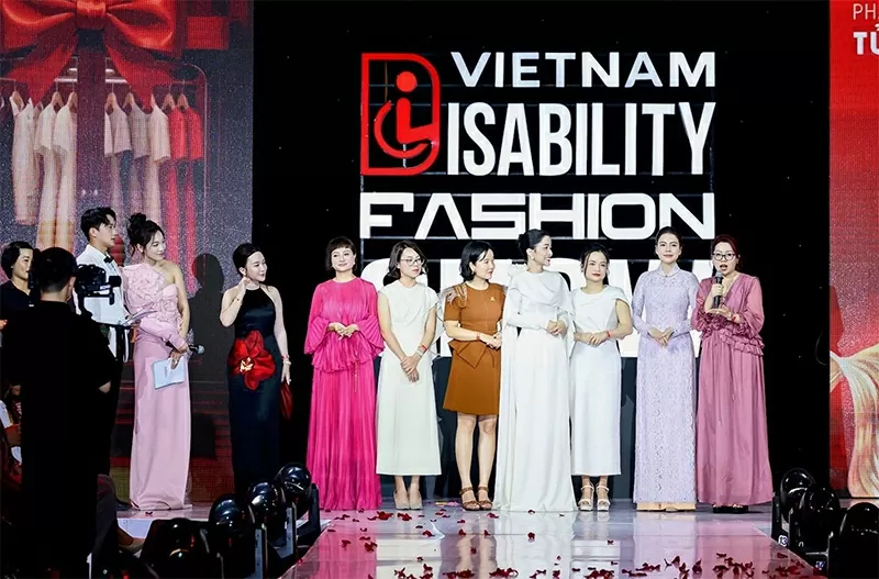 AVIWN làn toả thông điệp vẻ đẹp không giới hạn tại sàn diễn VDFS 2025