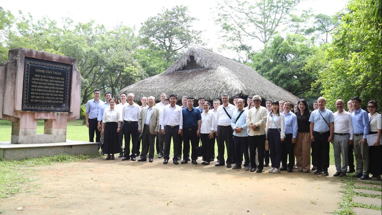 Đoàn Bộ Ngoại giao thăm Khu di tích quốc gia đặc biệt tại Tân Trào, Tuyên Quang