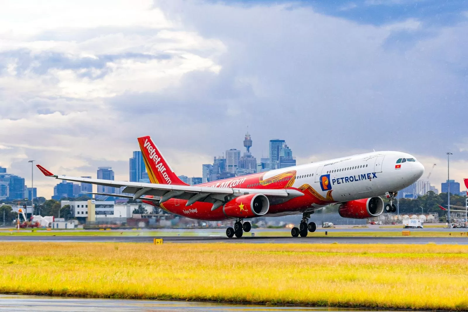 Đặt vé Vietjet hưởng chuyến bay 0 đồng hành lý ký gửi miễn phí