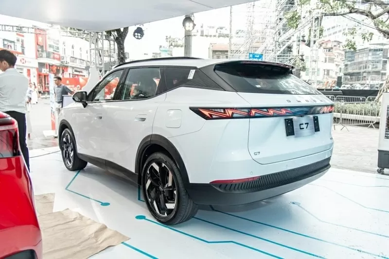 Đặc biệt, Omoda C7 còn tích hợp gói hỗ trợ lái thông minh ADAS với nhiều tính năng cao cấp.