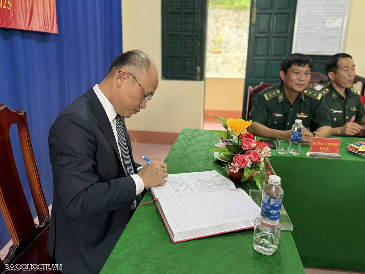 Hành trình Về nguồn của tuổi trẻ ngành Ngoại giao: Tri ân, kế thừa và tiếp bước Hành trình Về nguồn của tuổi trẻ ngành Ngoại giao: Tri ân, kế thừa và tiếp bước