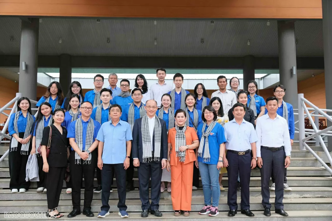 Hành trình “Về nguồn” của tuổi trẻ ngành Ngoại giao: Tri ân, kế thừa và tiếp bước Hành trình “Về nguồn” của tuổi trẻ ngành Ngoại giao: Tri ân, kế thừa và tiếp bước