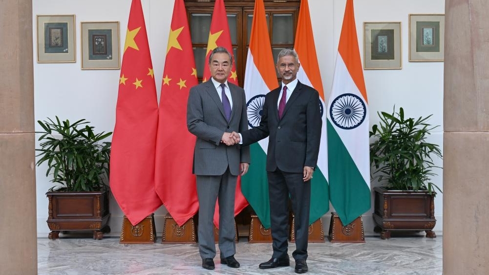 Ngoại trưởng Trung Quốc thăm Ấn Độ, hội đàm với người đồng cấp nước chủ nhà, kêu gọi 'rút ra bài học từ quá khứ'