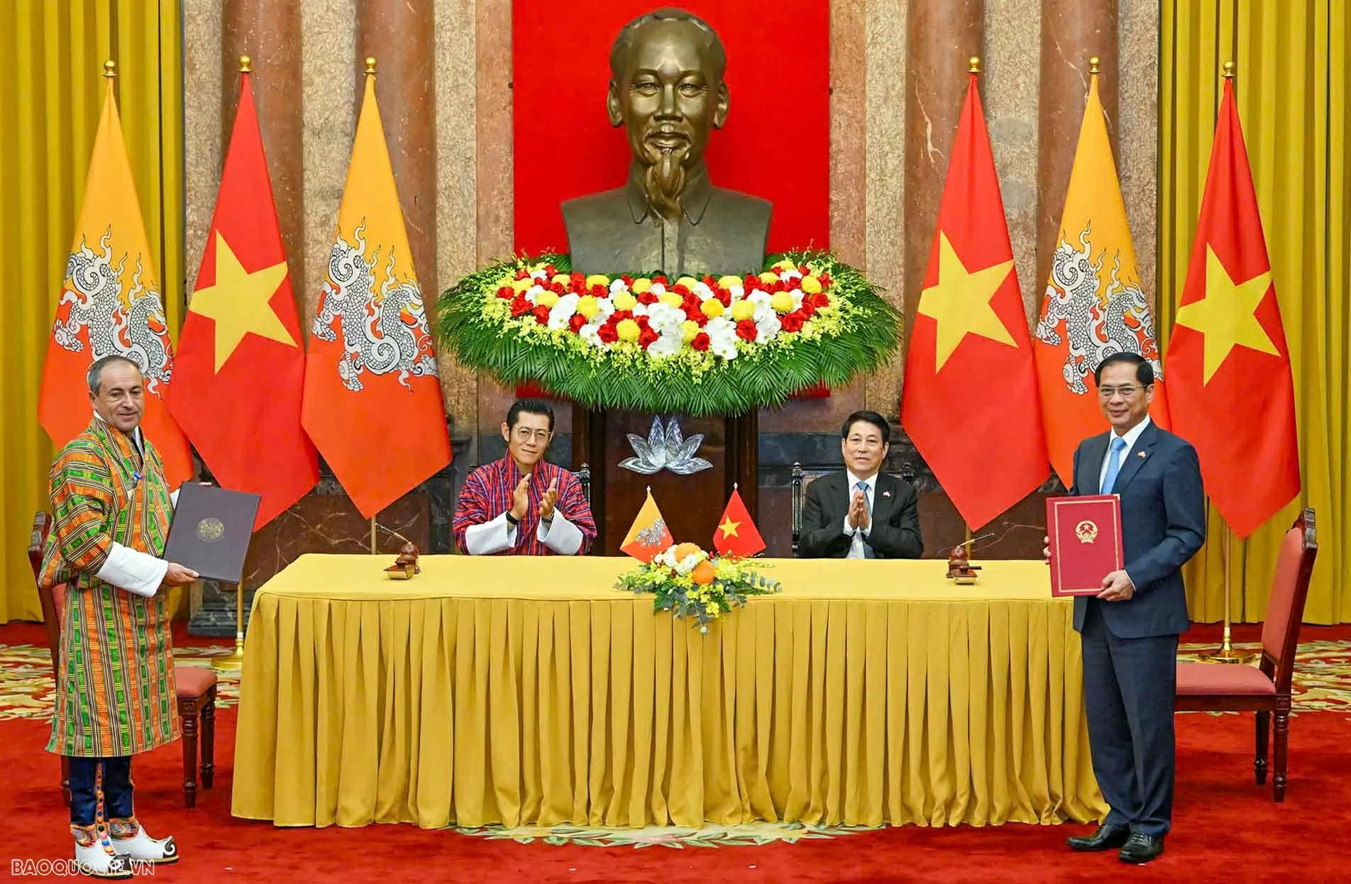 Nhân dân Bhutan kính trọng Chủ tịch Hồ Chí Minh, ngưỡng mộ thành tựu 80 năm của Việt Nam Nhân dân Bhutan kính trọng Chủ tịch Hồ Chí Minh, ngưỡng mộ thành tựu 80 năm của Việt Nam
