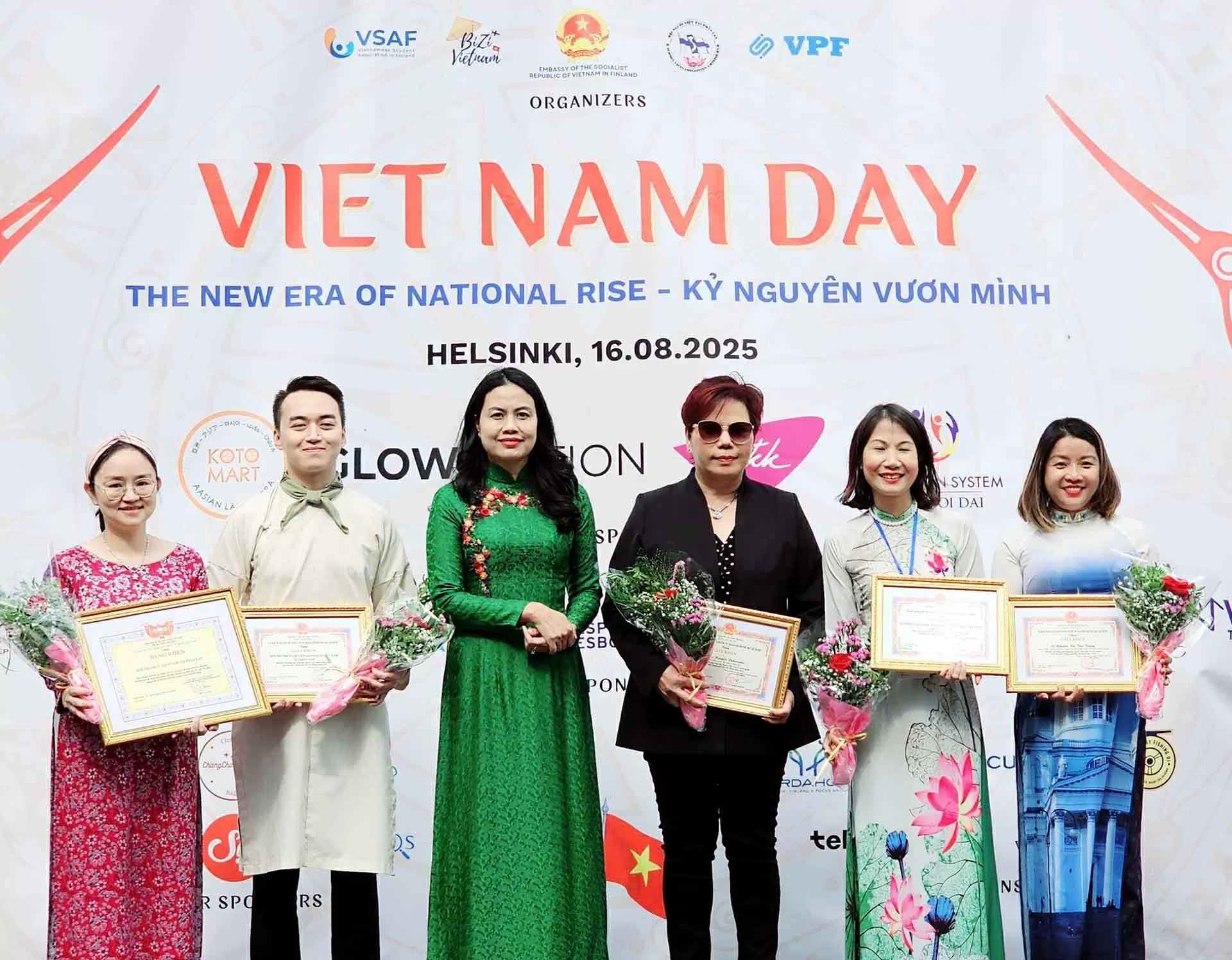 Ngày Việt Nam 2025 lần đầu tiên tại Phần Lan: Nhịp cầu thắt chặt tình hữu nghị giữa hai nước Ngày Việt Nam 2025 lần đầu tiên tại Phần Lan: Nhịp cầu thắt chặt tình hữu nghị giữa hai nước