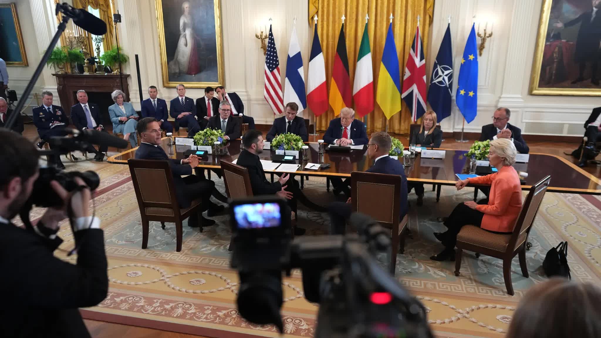 tong thong ukraine tuyen bo se thao luan ve lanh tho voi nguoi dong cap nga phap goi y dia diem cho cuoc gap truc tiep