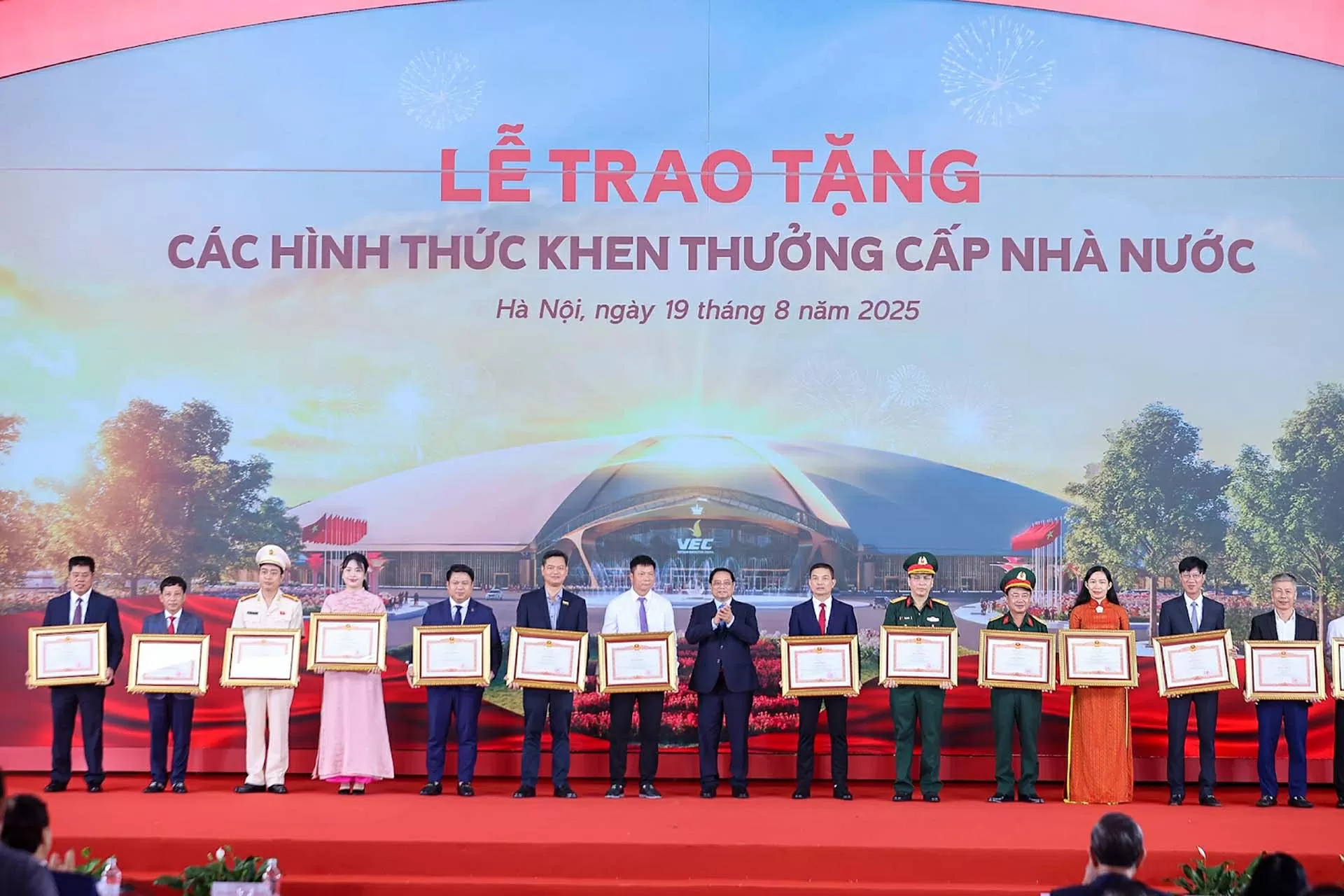 Khởi công, khánh thành 250 công trình tiêu biểu trên cả nước chào mừng Cách mạng tháng Tám và Quốc khánh 2/9 Khởi công, khánh thành 250 công trình tiêu biểu trên cả nước chào mừng Cách mạng tháng Tám và Quốc khánh 2/9