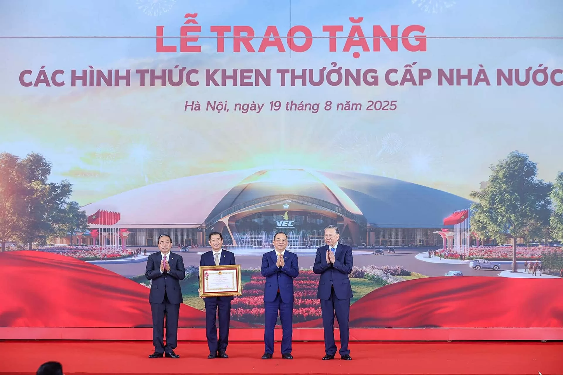 Khởi công, khánh thành 250 công trình tiêu biểu trên cả nước chào mừng Cách mạng tháng Tám và Quốc khánh 2/9 Khởi công, khánh thành 250 công trình tiêu biểu trên cả nước chào mừng Cách mạng tháng Tám và Quốc khánh 2/9