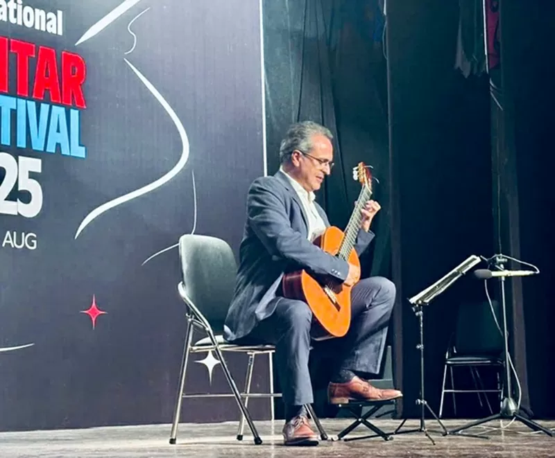 Nghệ sĩ Mauricio với vai trò là giám khảo cuộc thi Nghệ sĩ guitar Maestro Mauricio: 'Tự hào là một phần của sợi dây kết nối tình hữu nghị Việt Nam - Mexico'
