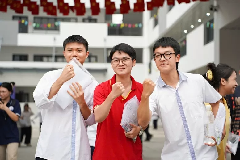 Cách tra cứu điểm chuẩn đại học 2025