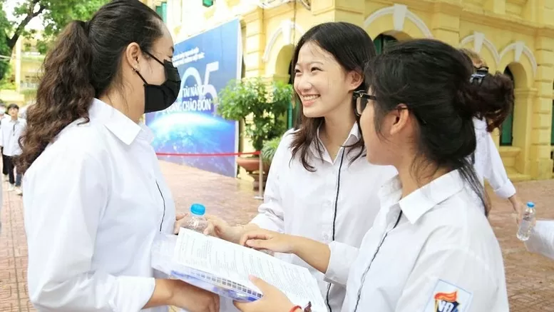Điểm chuẩn đại học 2025