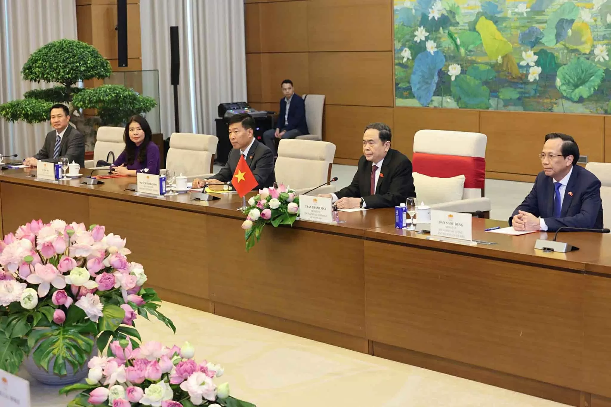 Việt Nam luôn coi trọng và mong muốn làm sâu sắc hơn nữa quan hệ với Bhutan