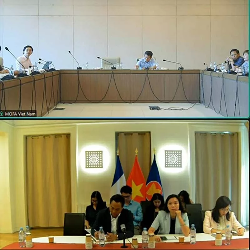 Chi bộ Vụ Châu Âu tổ chức sinh hoạt chuyên đề - Theo dấu chân Bác Hồ ở Pháp