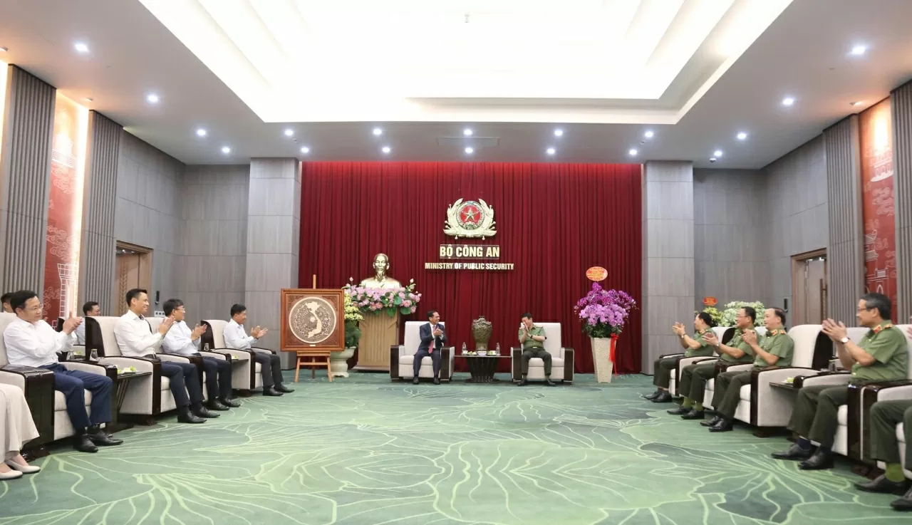 Toàn cảnh buổi gặp mặt. (Ảnh: Thành Long) Toàn cảnh buổi gặp mặt. (Ảnh: Thành Long)