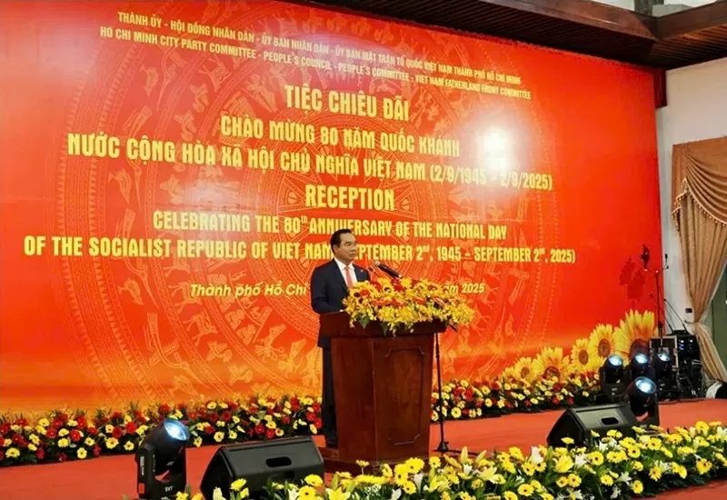 TP.HCM chiêu đãi trọng thể kỷ niệm 80 năm Quốc khánh TP. HCM chiêu đãi trọng thể kỷ niệm 80 năm Quốc khánh