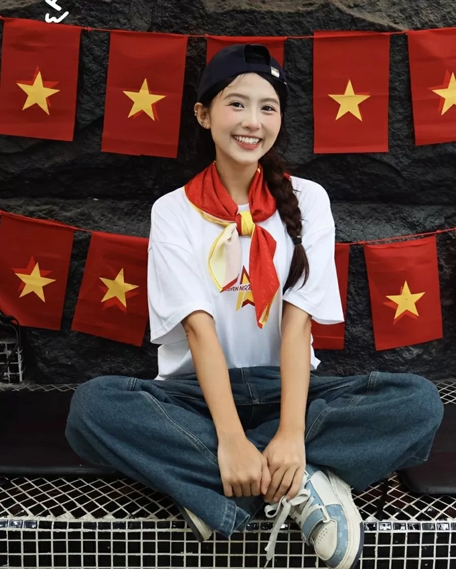 Giới trẻ và xu hướng trang phục chụp hình kỷ niệm dịp Đại lễ Quốc khánh 2/9