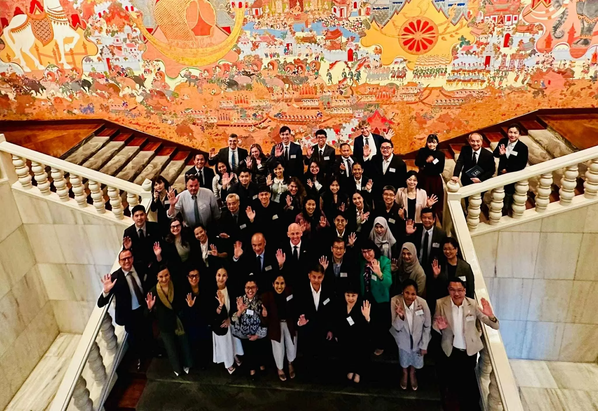 Ảnh toàn thể đại biểu tham dự Đối thoại chính sách kênh 1,5 Quan hệ đối tác Mê Công - Mỹ (MUSP) lần thứ 11 về Thúc đẩy hợp tác kinh tế số 