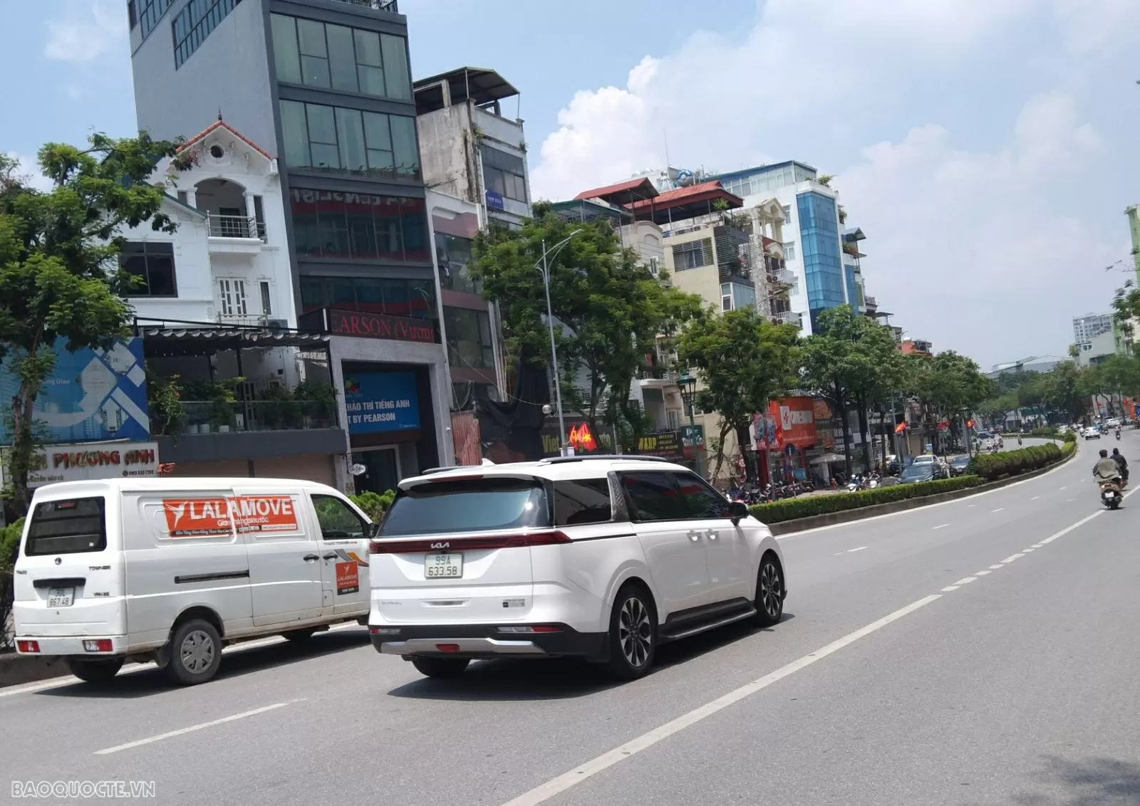 Tránh sốc nhiệt khi ở trong xe ô tô mùa nóng