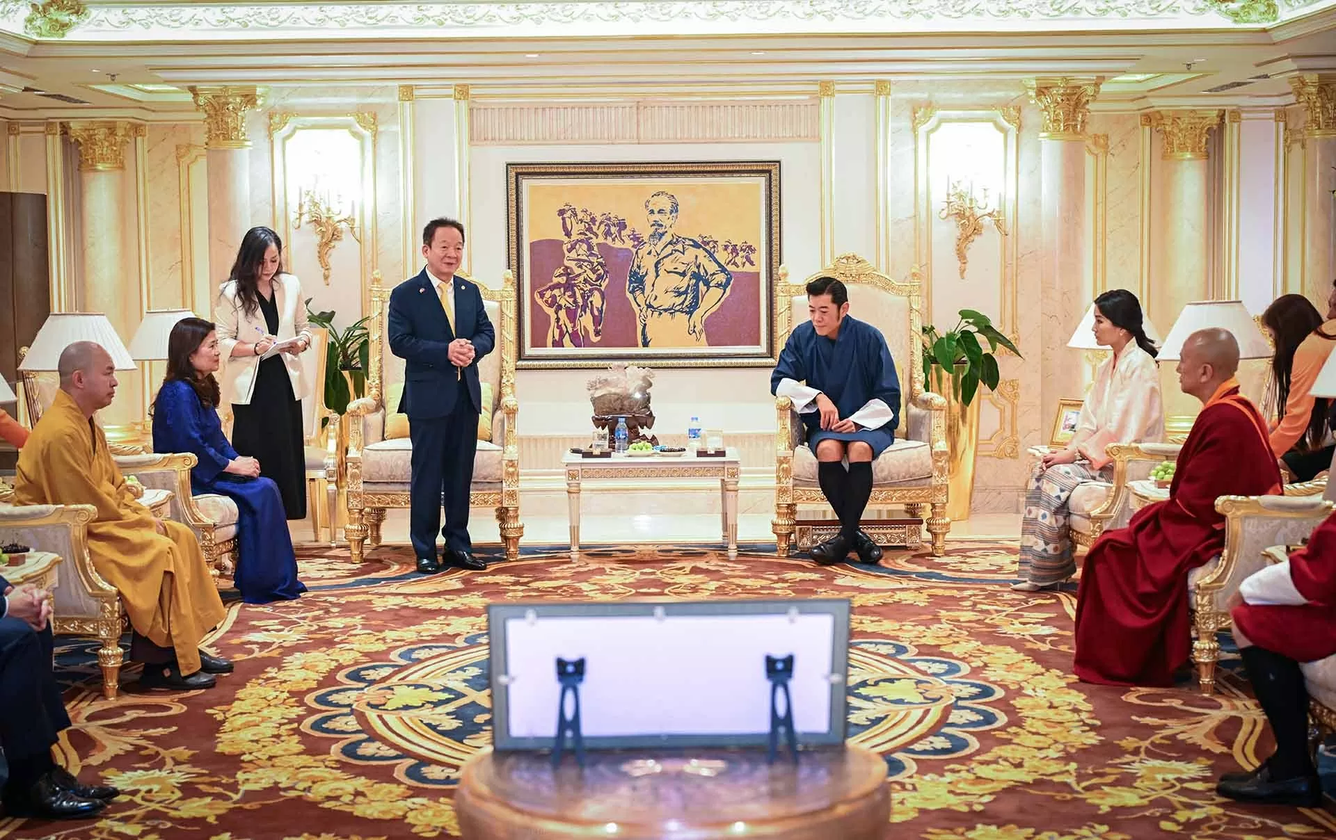 Quốc vương Bhutan và Hoàng hậu tới thăm T&T Group Quốc vương Bhutan và Hoàng hậu tới thăm T&T Group