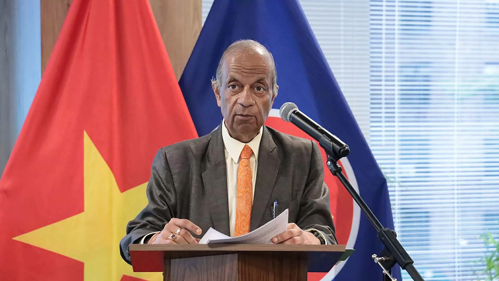 Phó Tổng thư ký Liên hợp quốc Atul Khare phát biểu chúc mừng.