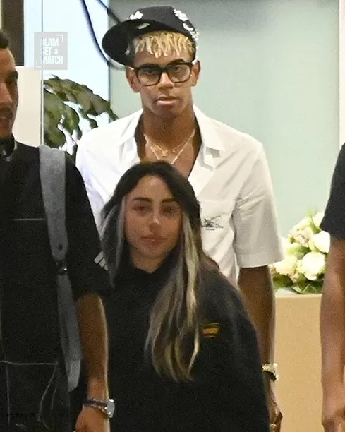 Cận cảnh nhan sắc bạn gái hơn 6 tuổi của Yamal