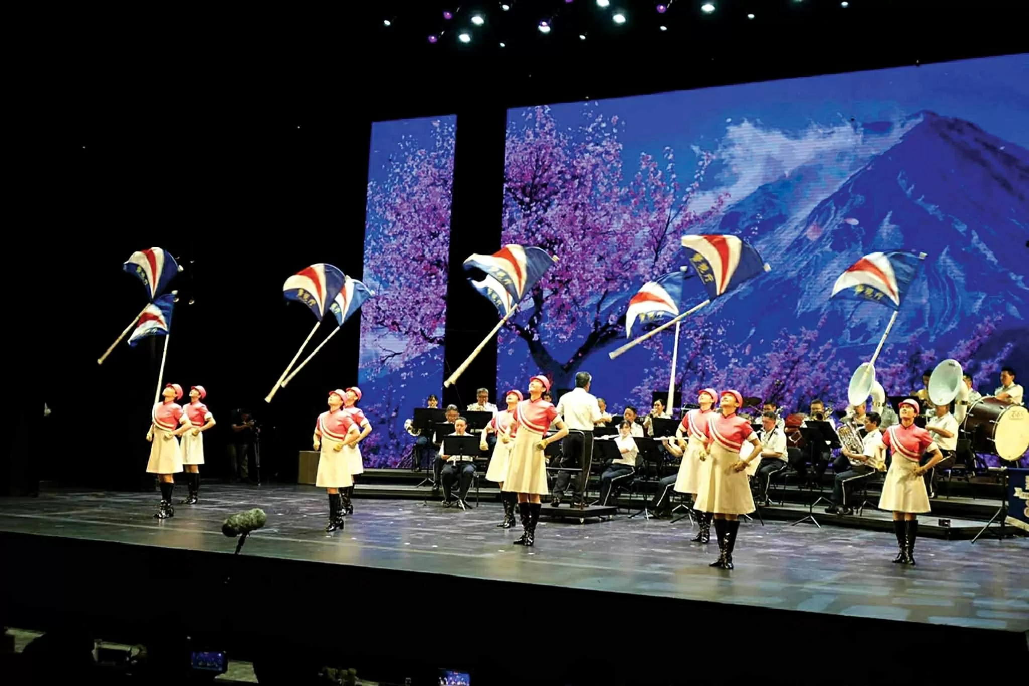 Sôi động Nhạc hội Cảnh sát thế giới tại Hà Nội