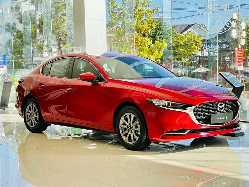 Top 5 xe sedan cỡ C bán chạy nhất tháng 7/2025: Mazda3 tiếp tục dẫn đầu.