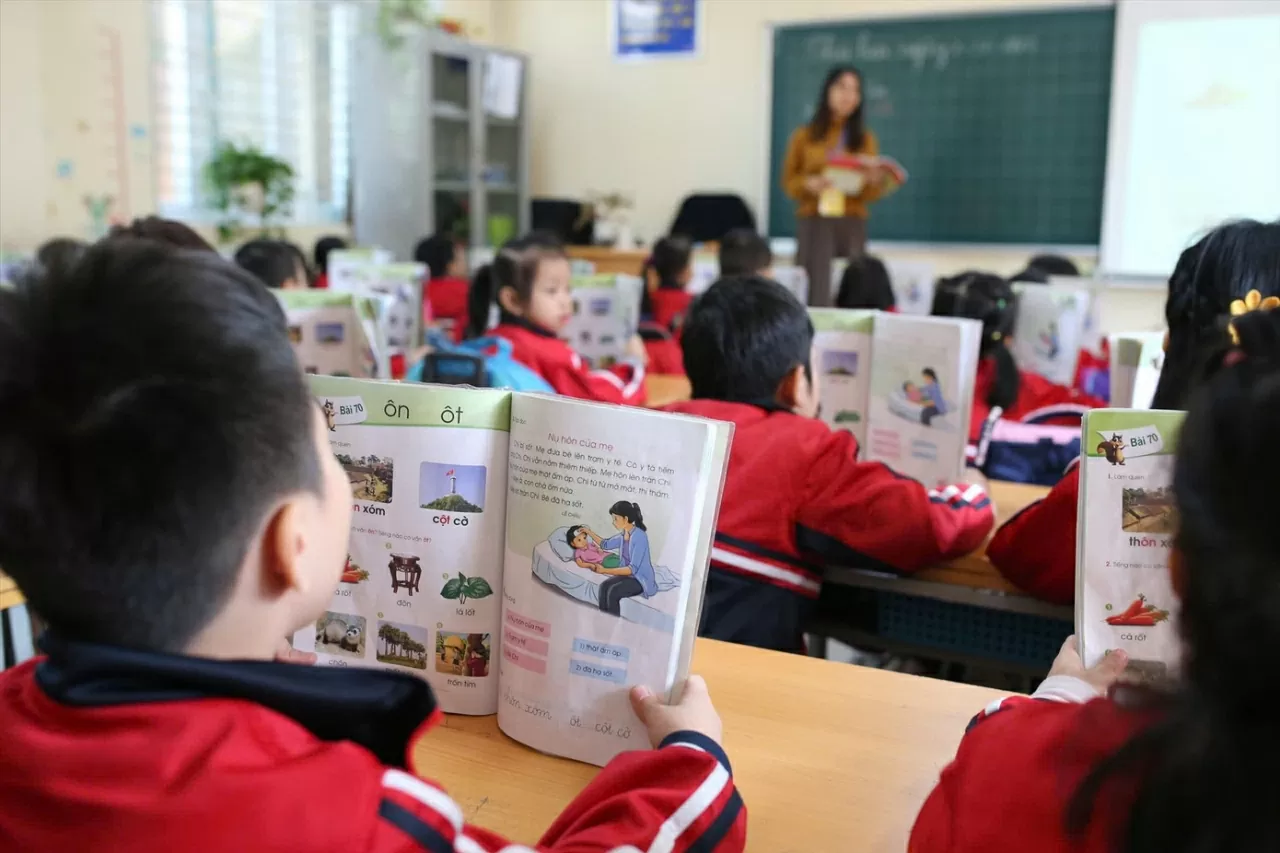 Nghị quyết của Bộ Chính trị về đột phá phát triển giáo dục và đào tạo