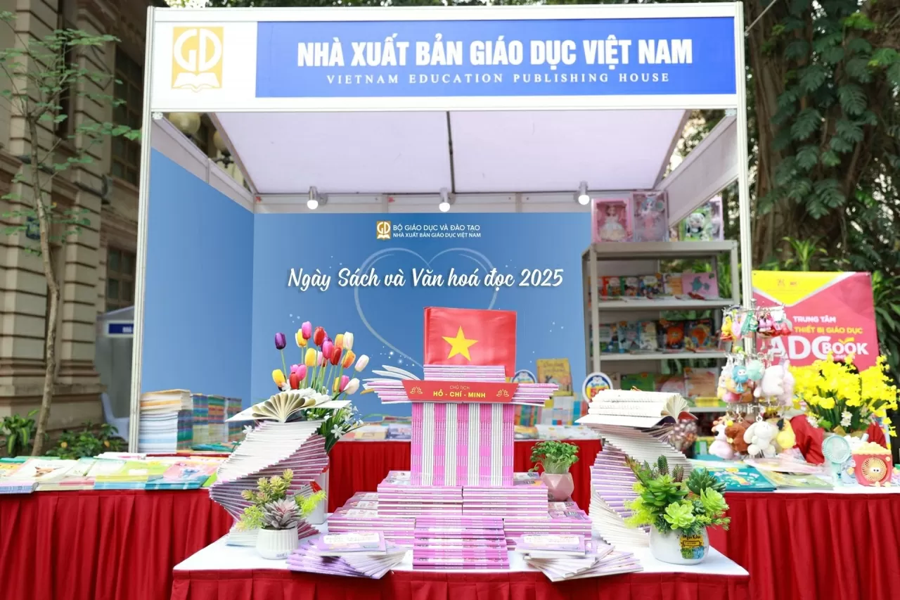 Cầu nối đưa tri thức đến mọi miền đất nước